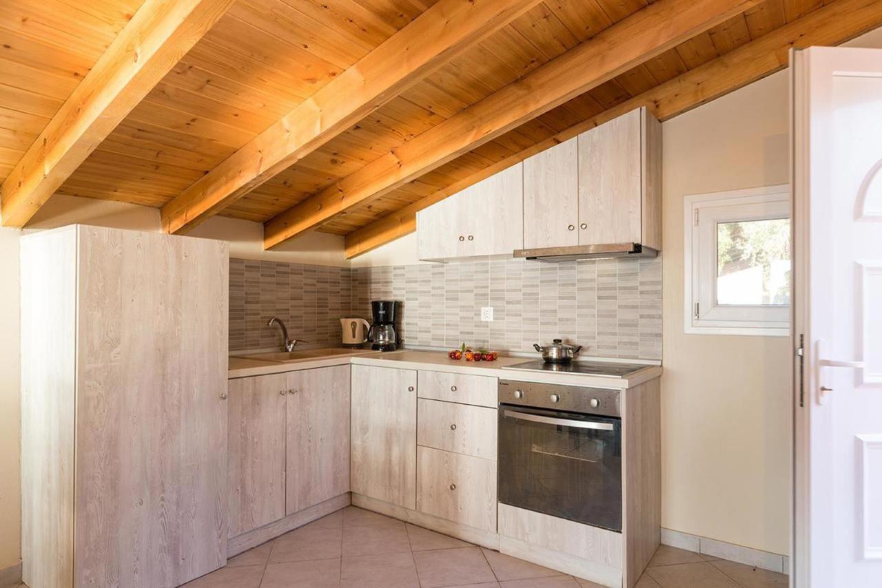 Luxury Loft Apartment With Pool - Pelekas Beach, Corfu Kültér fotó