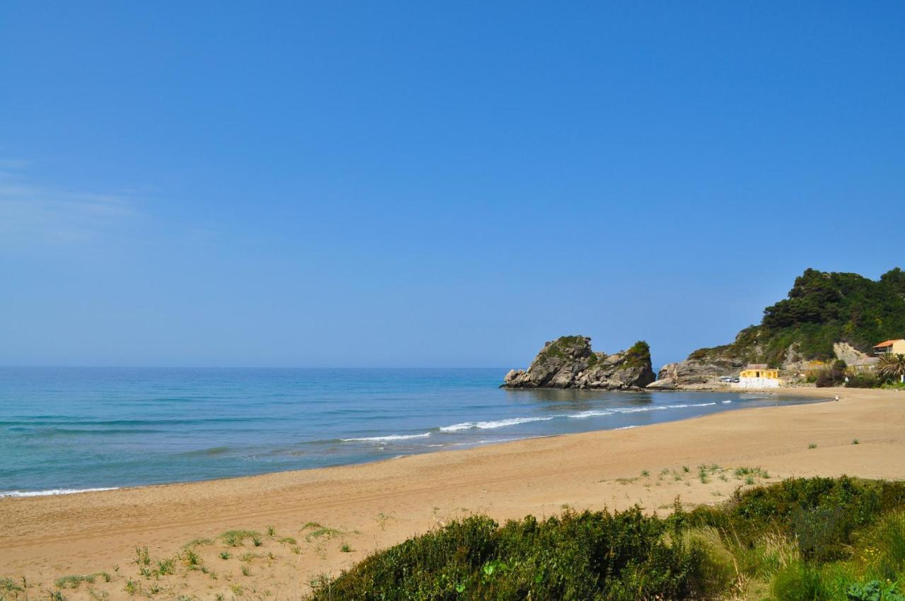 Luxury Loft Apartment With Pool - Pelekas Beach, Corfu Kültér fotó