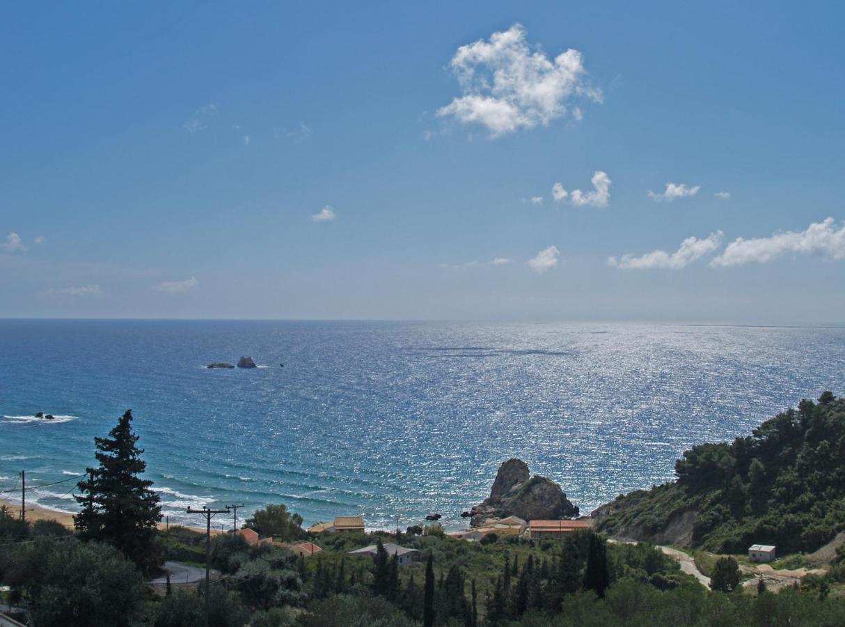 Luxury Loft Apartment With Pool - Pelekas Beach, Corfu Kültér fotó